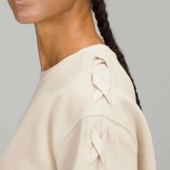 Lululemon Braided Cream Sweater Long Sleeve Detail Size 8 Womens EUC - Picture 2 of 7